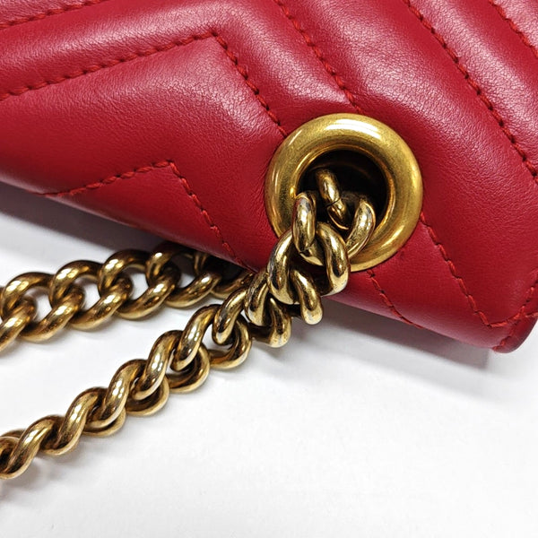 Authenticated pre-owned GG Marmont Medium Quilted Calfskin Red - Shoulder Bag at Looply