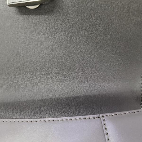Hourglass S Calfskin Gray
