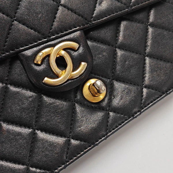 CLASSIC VERTICAL PEARL Medium Quilted Lambskin Black