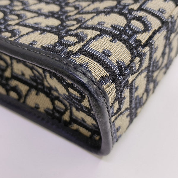 30 Montaigne Oblique Canvas Beige