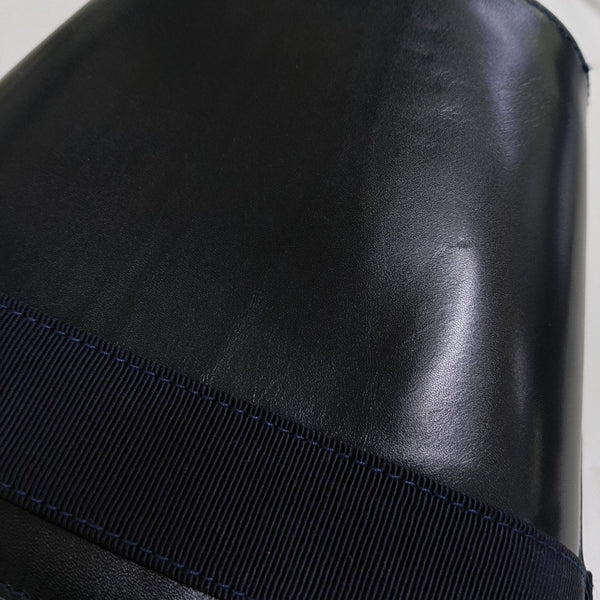 Vara Small Calfskin Black