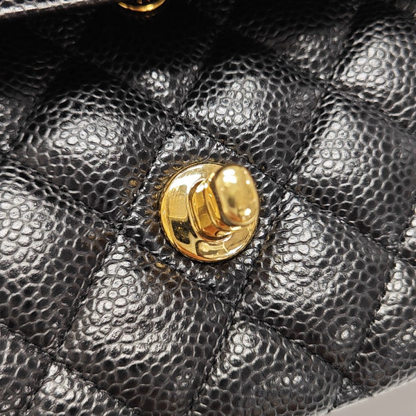 CLASSIC FLAP Medium Quilted Grained Calfskin Black