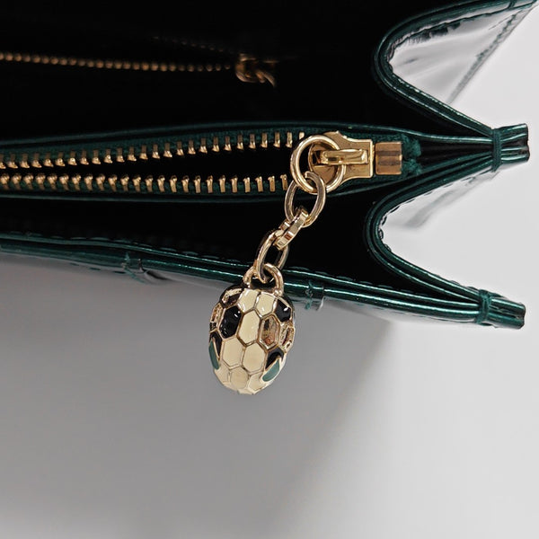 SERPENTI FOREVER Medium Quilted Patent Leather Green