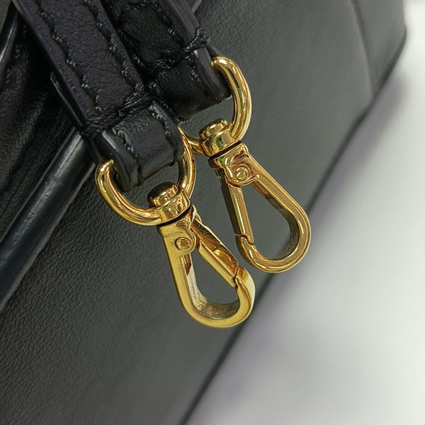 Flip Lambskin Black