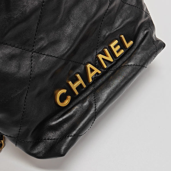 CHANEL 22 Mini Quilted Calfskin Black