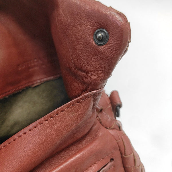 Messenger Lambskin Red