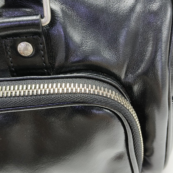 Calfskin Shoulder Bag 25 Black