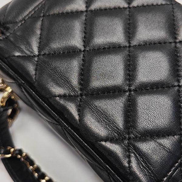 VANITY CASE Small Quilted Lambskin Black