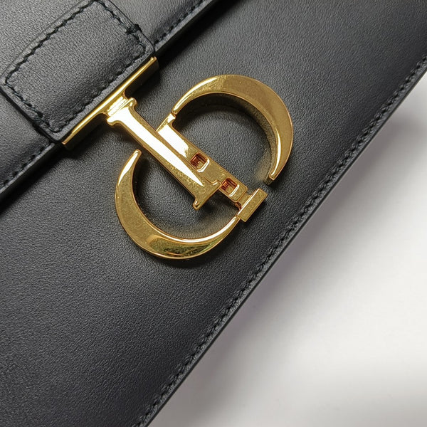 30 Montaigne East-West Small Calfskin Black
