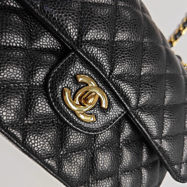 CLASSIC FLAP Small Quilted Grained Calfskin Black