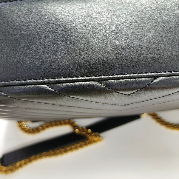 Authenticated pre-owned ENVELOPE Large Chevron, Quilted Calfskin Black - Shoulder Bag at Looply