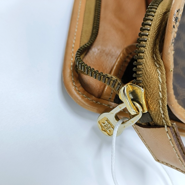 Authenticated pre-owned MACADAM CLUTCHE Coated Canvas Brown - Clutch at Looply