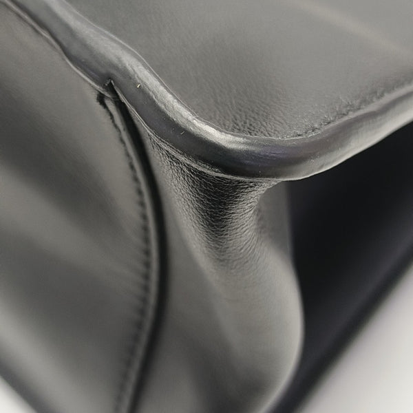 Flip Medium Calfskin Black