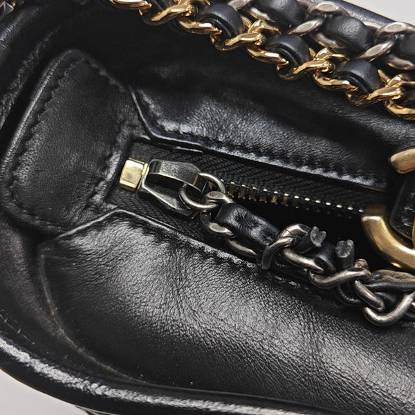 GABRIELLE Small Quilted Calfskin Black
