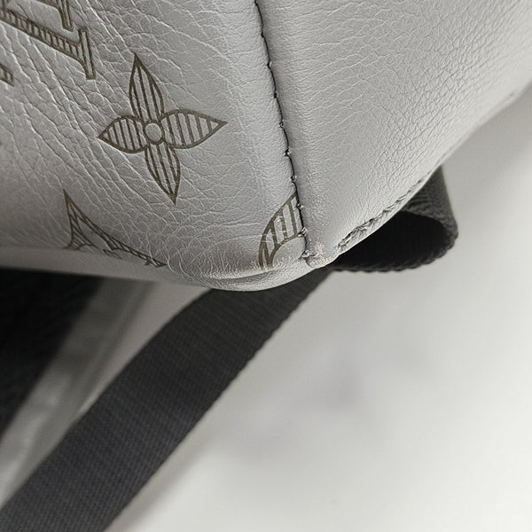 DISCOVERY Monogram Calfskin Gray