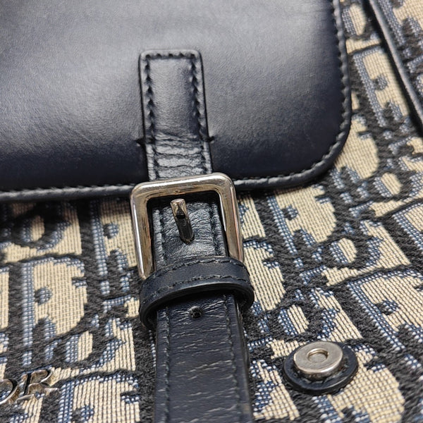 Canvas Blue