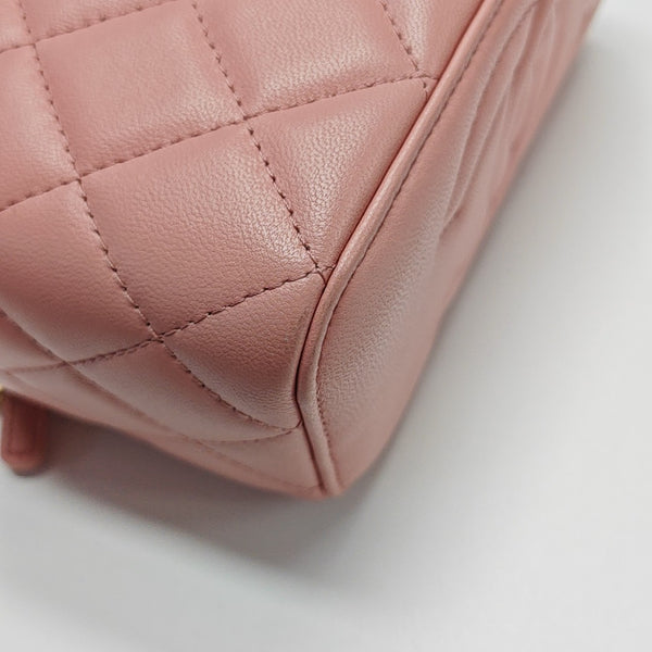VANITY CASE Small Quilted Lambskin Pink