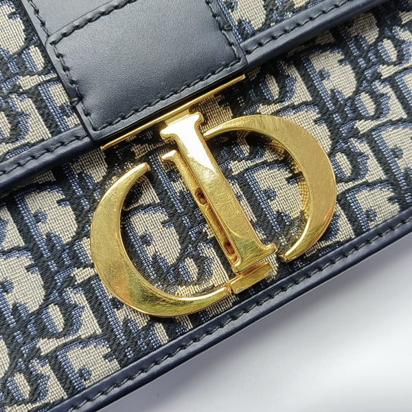 30 Montaigne Oblique Canvas Blue