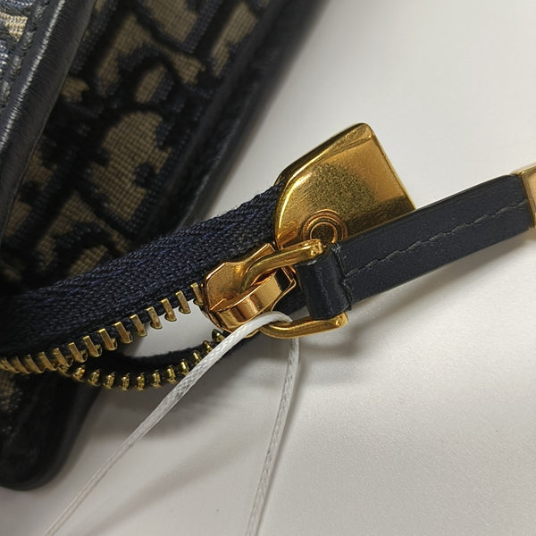 30 Montaigne Lona Monogram Beige