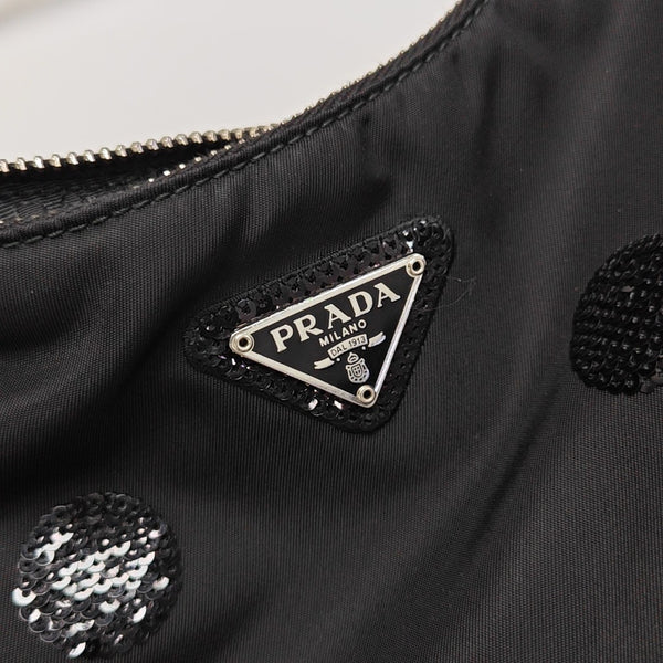 Re-Edition2005 Nylon Black