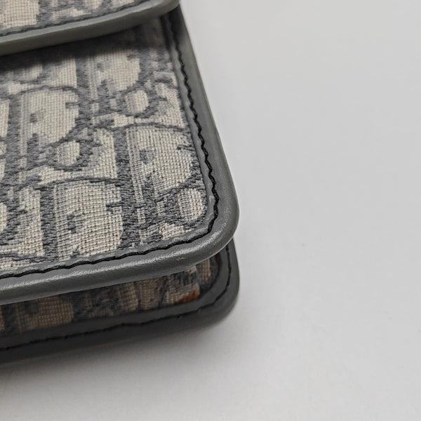 30 Montaigne Oblique Canvas Gray