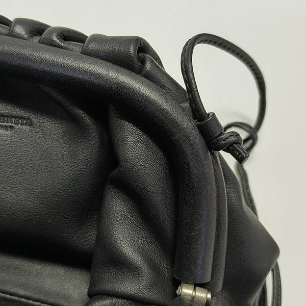 The Pouch Mini Piel de Becerro Negra