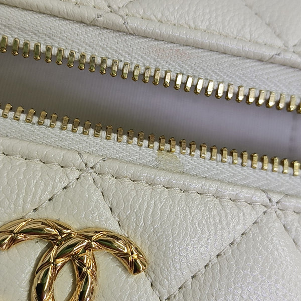 Quilted Grained Calfskin Shoulder Bag Yellow