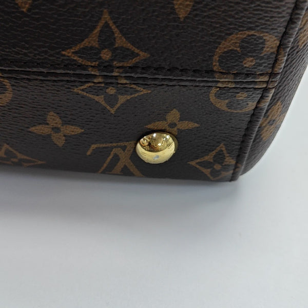 VÉNUS Monogram Coated Canvas Brown