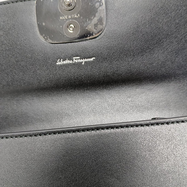 Vara Calfskin Black Wallet