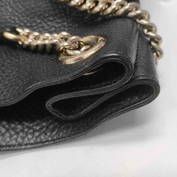 Authenticated pre-owned Soho Calfskin Black - Shoulder Bag at Looply