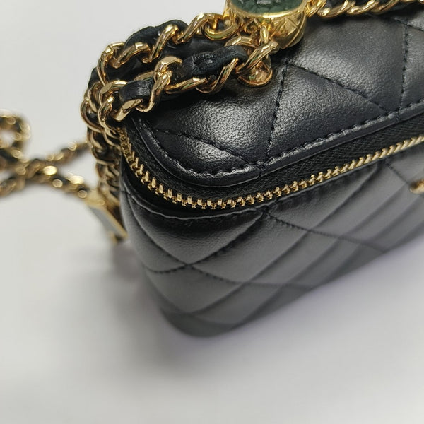 VANITY CASE Small Quilted Lambskin Black