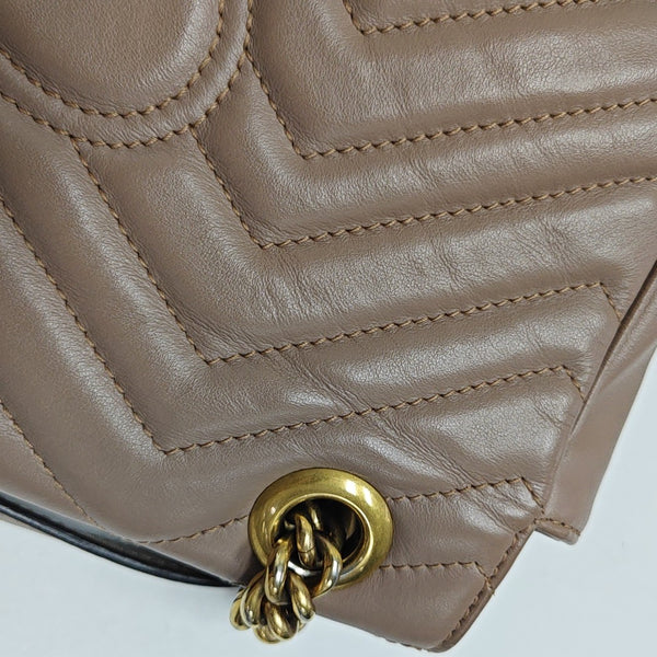 GG Marmont Medium Quilted Calfskin Beige