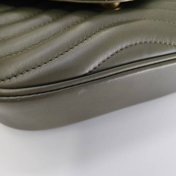 NEW WAVE Quilted Calfskin Green