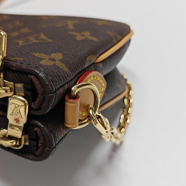 LIV POCHETTE Monogram Coated Canvas Brown