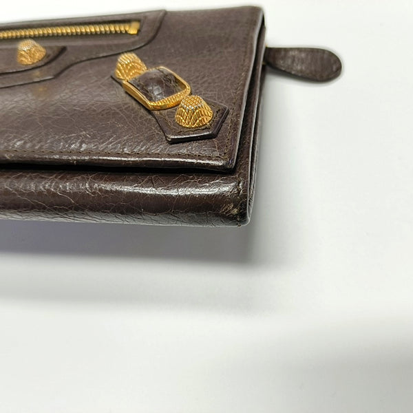 Authenticated pre-owned Classic City Lambskin Brown Wallet - Wallet at Looply