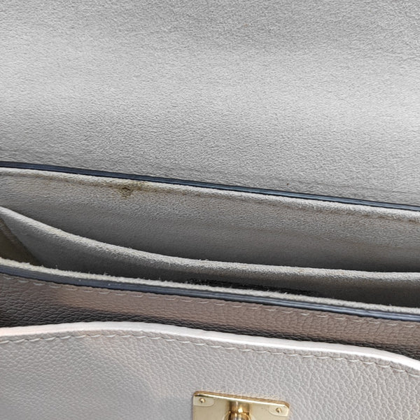 LOCKME TENDER Calfskin Beige