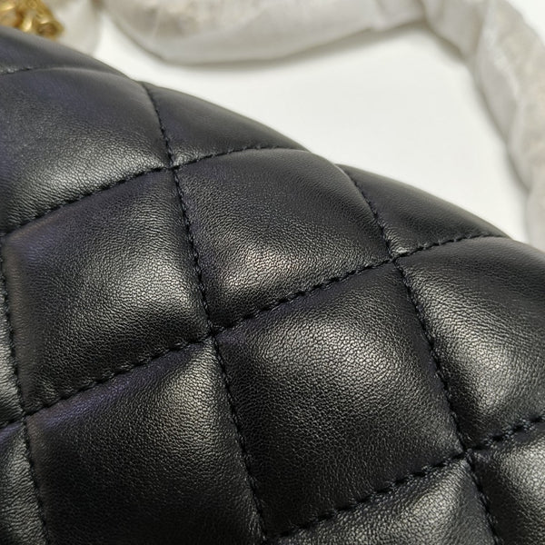 Quilted Lambskin Shoulder Bag Small Black