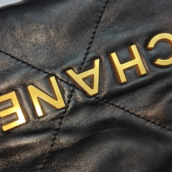 CHANEL 22 Mini Quilted Calfskin Black