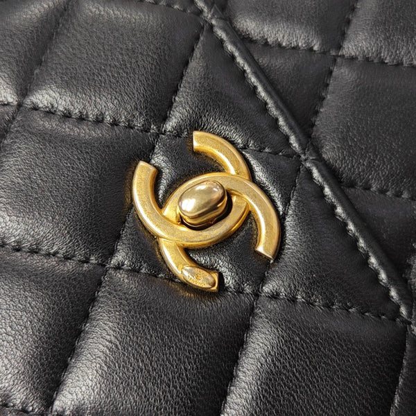 Quilted Lambskin Shoulder Bag Black