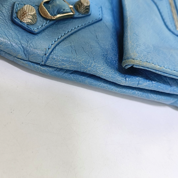 Authenticated pre-owned Classic City Lambskin Blue - Clutch at Looply