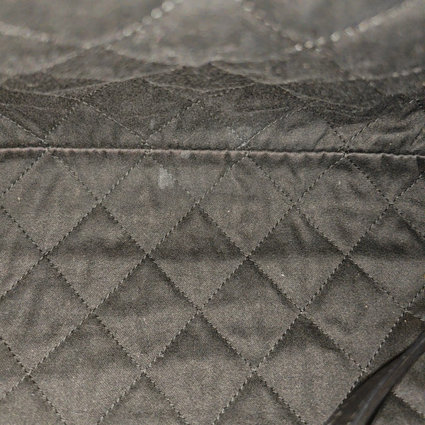 CHANEL 22 Small Quilted Calfskin Black