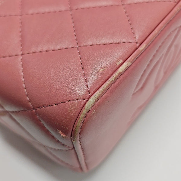 VANITY CASE Small Quilted Lambskin Pink