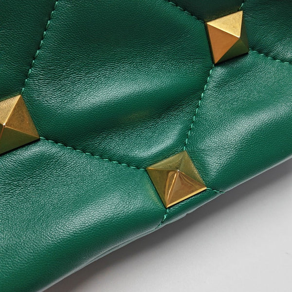 Roman Stud Medium Quilted Lambskin Green