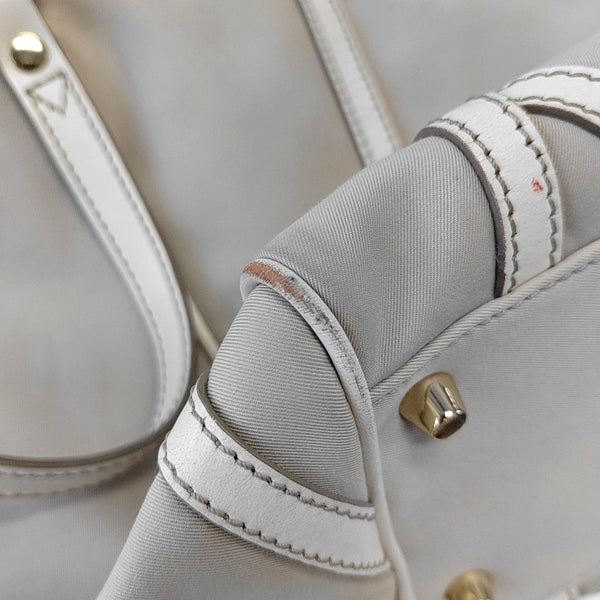 Authenticated pre-owned Canterbury Fabric Beige - Tote Bag at Looply