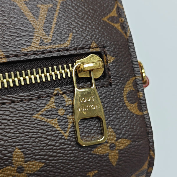MÉTIS MM Monogram Coated Canvas Brown