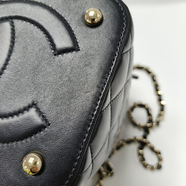 VANITY CASE Small Quilted Lambskin Black