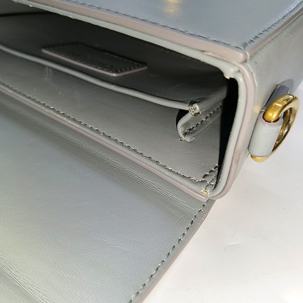 Authenticated pre-owned 30 Montaigne Calfskin Gray - Shoulder Bag at Looply