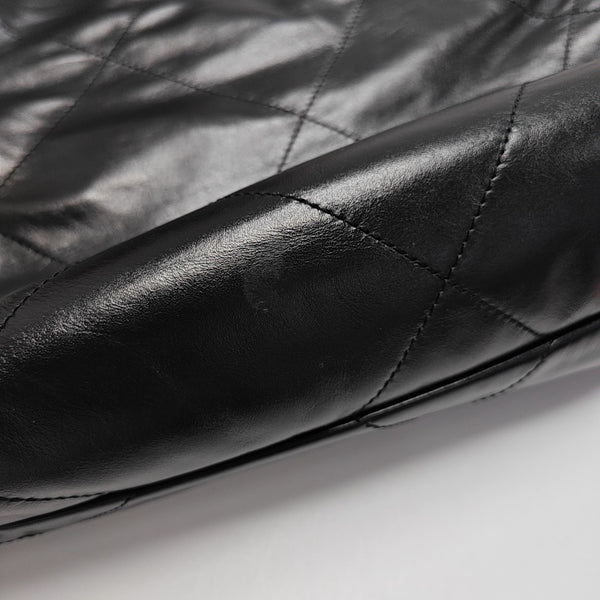 CHANEL 22 Small Quilted Calfskin Black