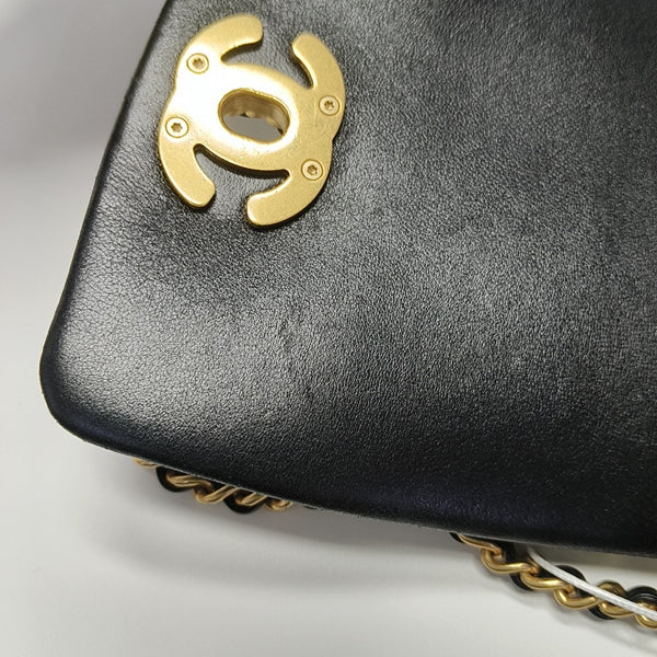CHANEL 19 Small Quilted Lambskin Black