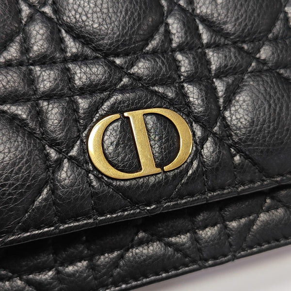 Dior Caro Piel de becerro acolchada negra